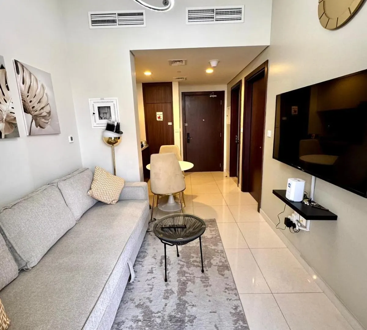 Apartment Chic 1-Bedroom Retreat With Stunning Canal View Near Burj Khalifa & Business Bay Dubai United Arab Emirates